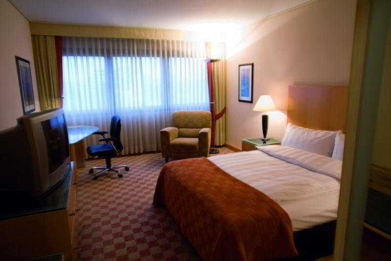 Intercontinental Hotel Hamburg Room photo